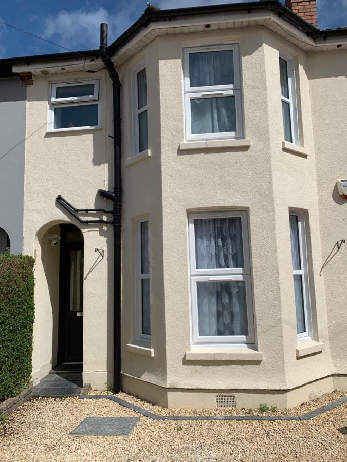 Relaxing Home - 7-10Min To Bournemouth Sandy Beach By Car - Private Garden, Parking And Spa Dış mekan fotoğraf