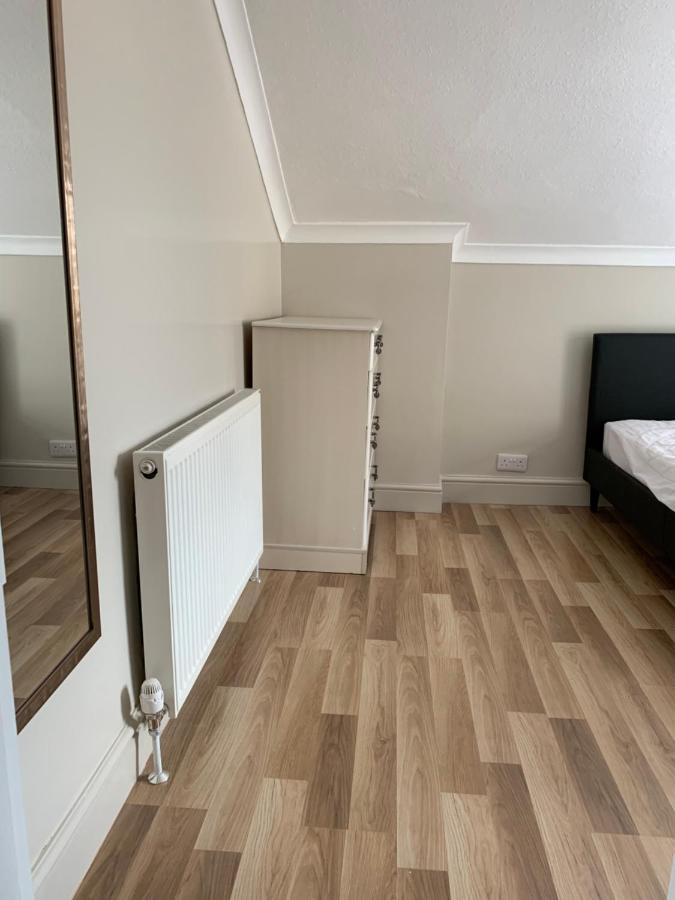 Relaxing Home - 7-10Min To Bournemouth Sandy Beach By Car - Private Garden, Parking And Spa Dış mekan fotoğraf